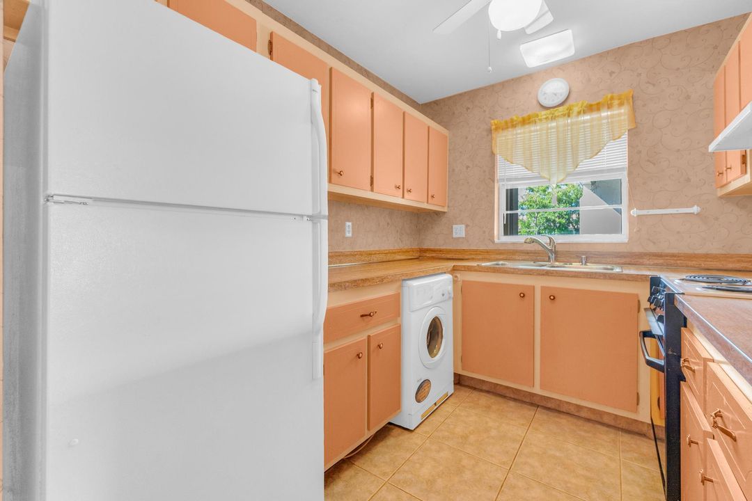 合同活跃: $150,000 (1 贝兹, 1 浴室, 729 平方英尺)