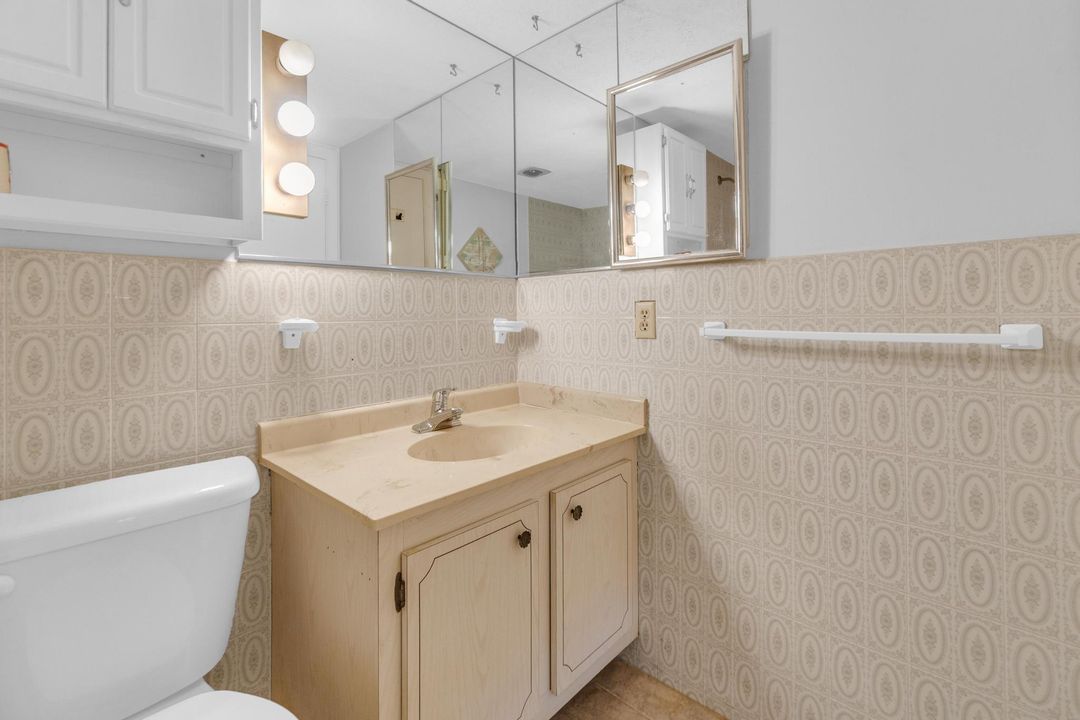 合同活跃: $150,000 (1 贝兹, 1 浴室, 729 平方英尺)