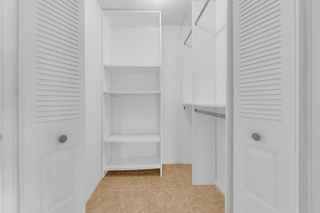 合同活跃: $150,000 (1 贝兹, 1 浴室, 729 平方英尺)