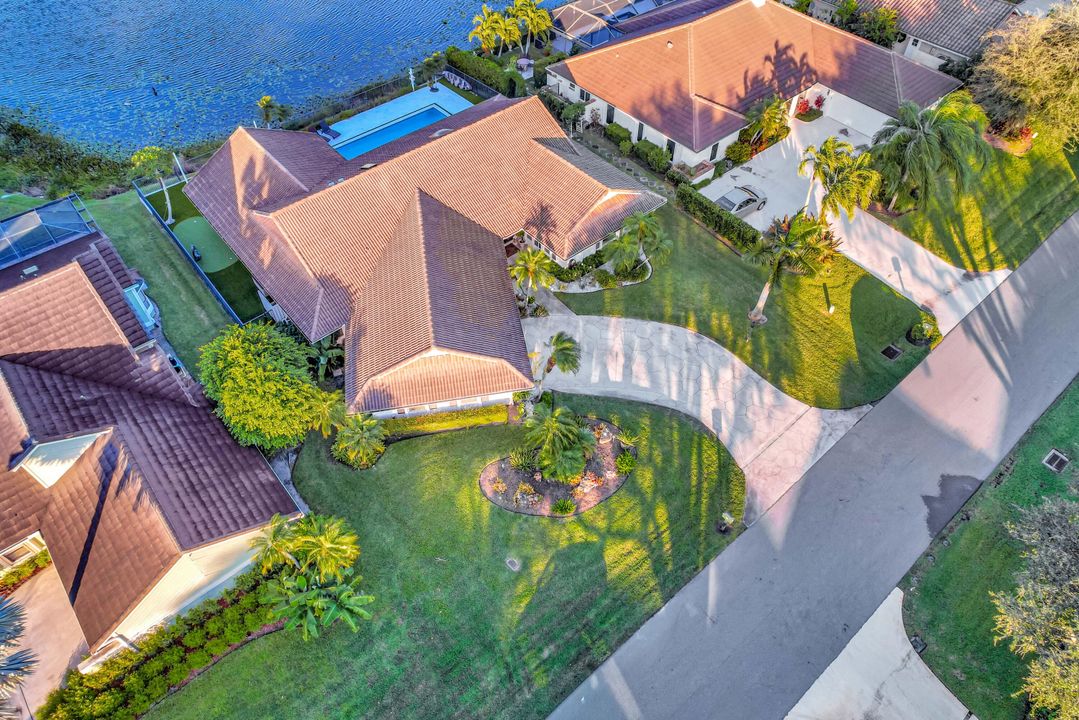 For Sale: $1,499,000 (5 beds, 4 baths, 2877 Square Feet)