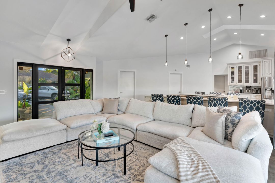 For Sale: $1,499,000 (5 beds, 4 baths, 2877 Square Feet)