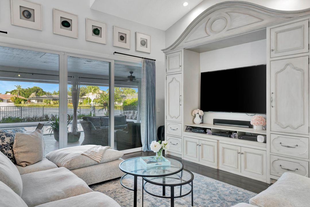 For Sale: $1,499,000 (5 beds, 4 baths, 2877 Square Feet)