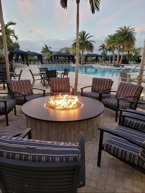 В аренду: $6,000 (4 спален, 2 ванн, 2229 Квадратных фут)