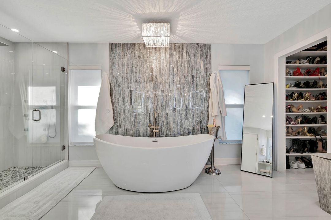 For Sale: $1,499,000 (5 beds, 4 baths, 2877 Square Feet)