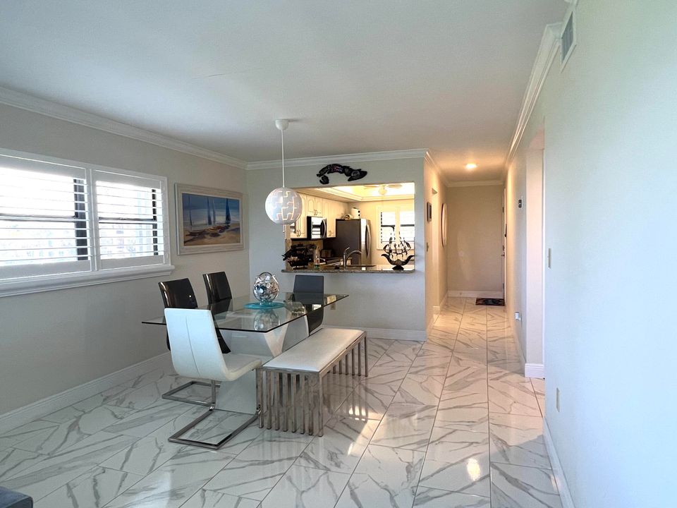 For Rent: $5,500 (2 beds, 2 baths, 1113 Square Feet)