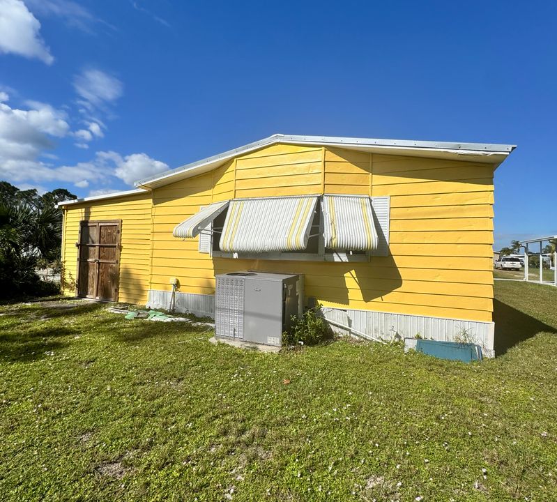 For Sale: $48,000 (2 beds, 2 baths, 1400 Square Feet)