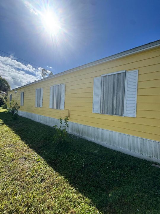 For Sale: $48,000 (2 beds, 2 baths, 1400 Square Feet)