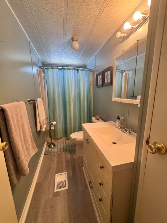 For Sale: $48,000 (2 beds, 2 baths, 1400 Square Feet)