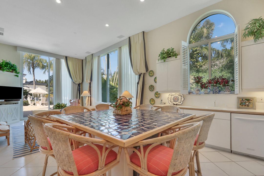 На продажу: $4,495,000 (4 спален, 4 ванн, 3648 Квадратных фут)