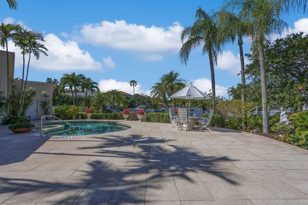 На продажу: $4,495,000 (4 спален, 4 ванн, 3648 Квадратных фут)