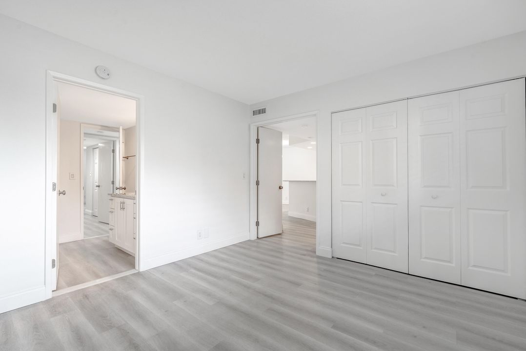For Sale: $214,900 (2 beds, 2 baths, 1160 Square Feet)