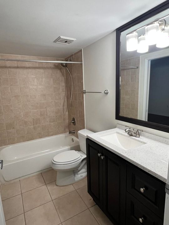 For Rent: $2,800 (2 beds, 2 baths, 1303 Square Feet)