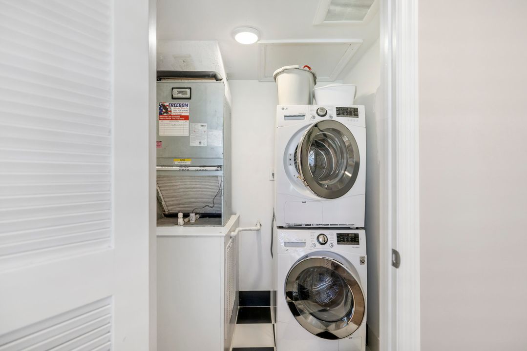 На продажу: $1,275,000 (2 спален, 2 ванн, 1760 Квадратных фут)