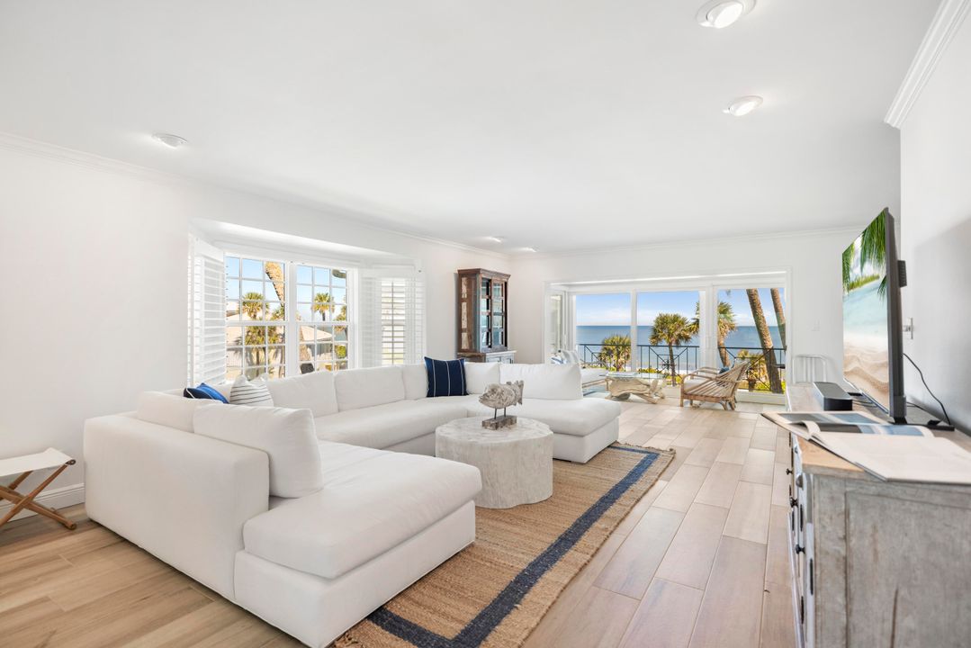 На продажу: $1,275,000 (2 спален, 2 ванн, 1760 Квадратных фут)