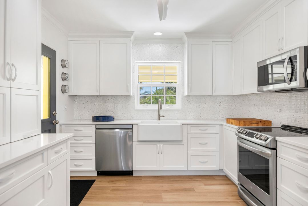 На продажу: $1,275,000 (2 спален, 2 ванн, 1760 Квадратных фут)