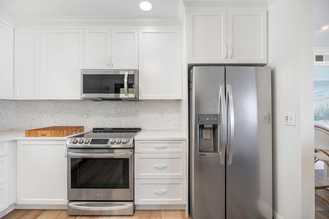 На продажу: $1,275,000 (2 спален, 2 ванн, 1760 Квадратных фут)