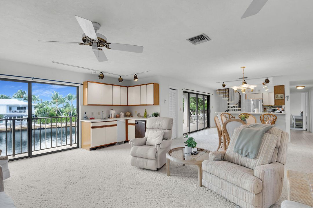 For Sale: $2,800,000 (2 beds, 2 baths, 1509 Square Feet)