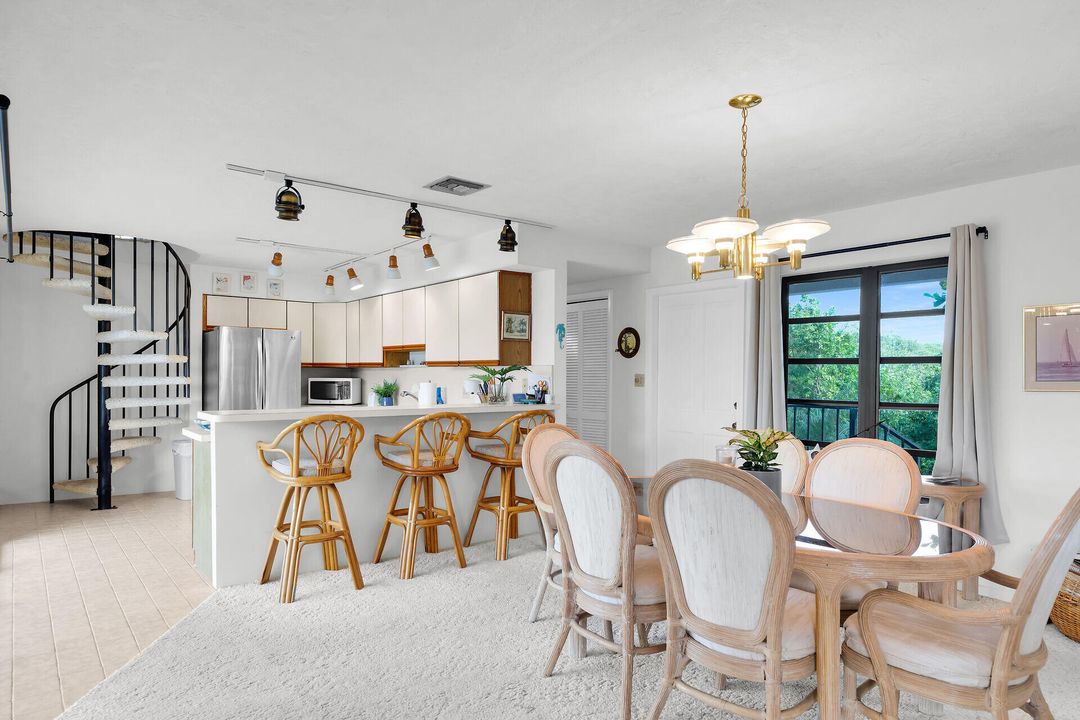 For Sale: $2,800,000 (2 beds, 2 baths, 1509 Square Feet)