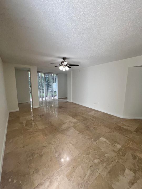 For Rent: $2,800 (2 beds, 2 baths, 1303 Square Feet)