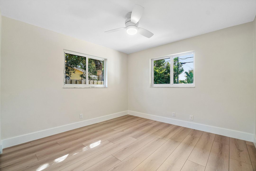 合同活跃: $775,000 (3 贝兹, 2 浴室, 1370 平方英尺)