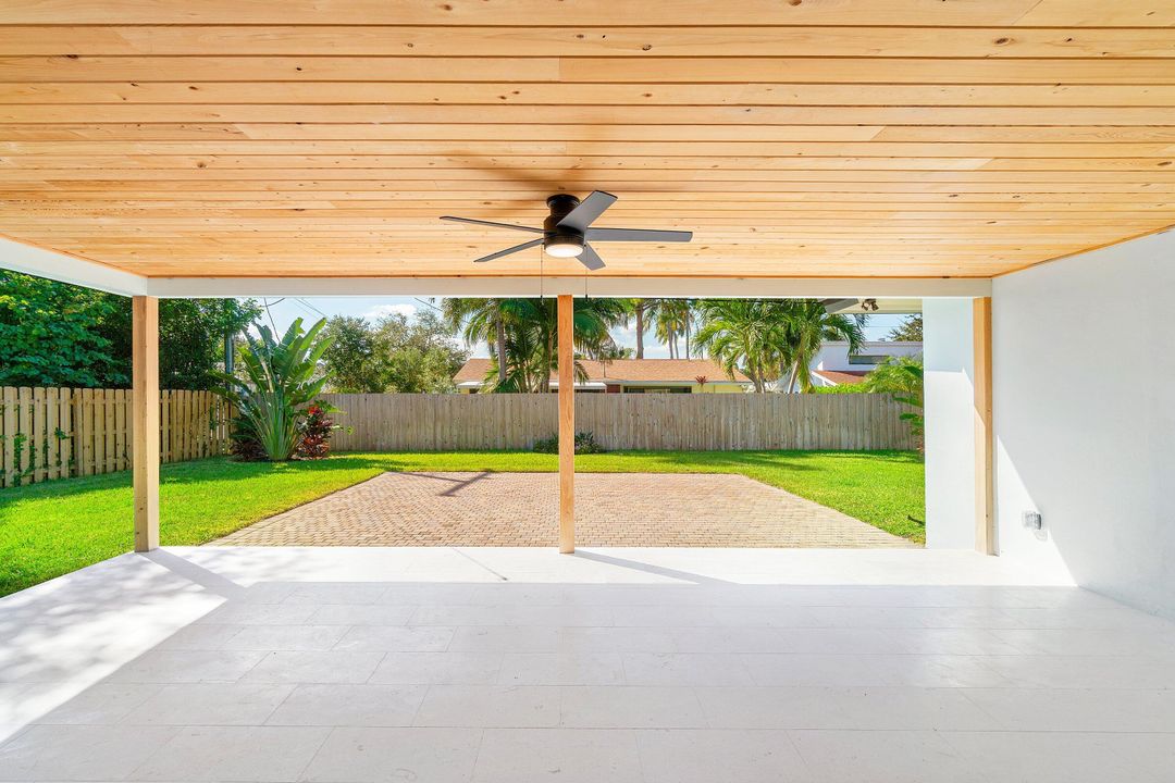 合同活跃: $775,000 (3 贝兹, 2 浴室, 1370 平方英尺)