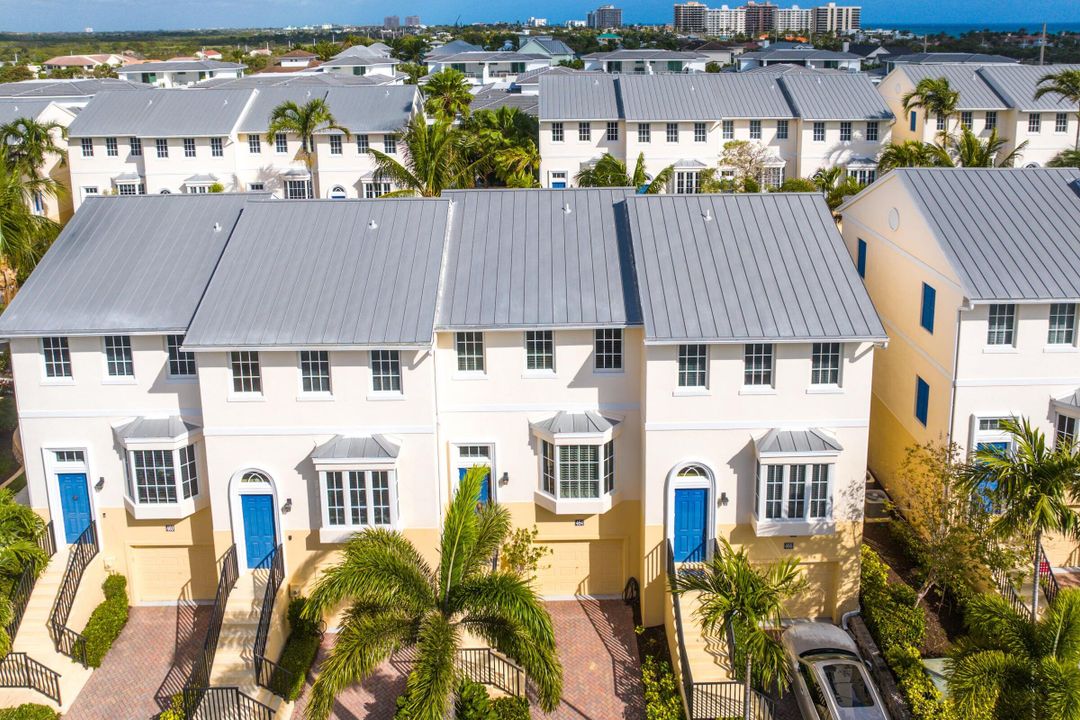 出租: $7,000 (3 贝兹, 3 浴室, 1709 平方英尺)