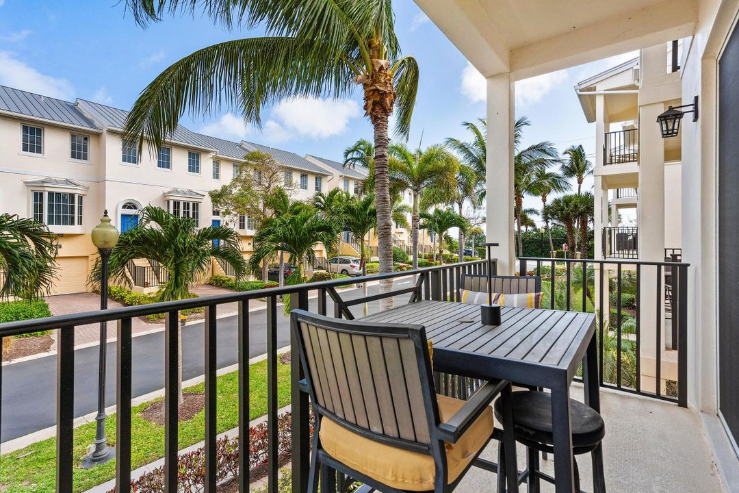 出租: $7,000 (3 贝兹, 3 浴室, 1709 平方英尺)