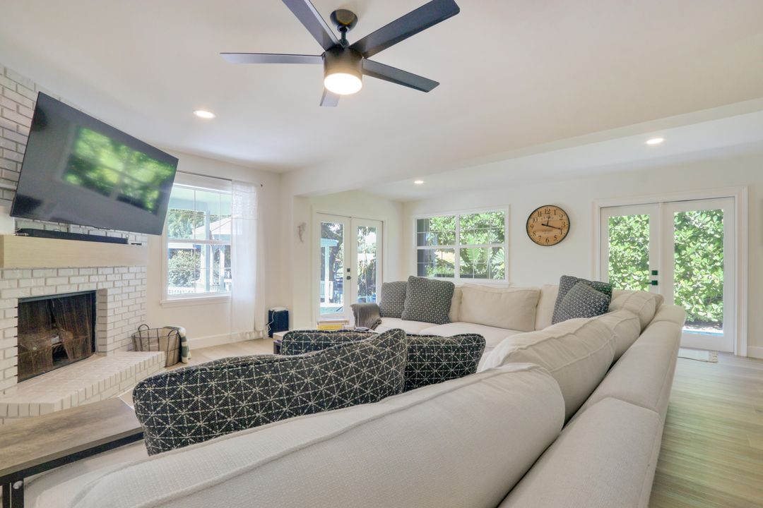 For Sale: $1,099,000 (4 beds, 2 baths, 2149 Square Feet)