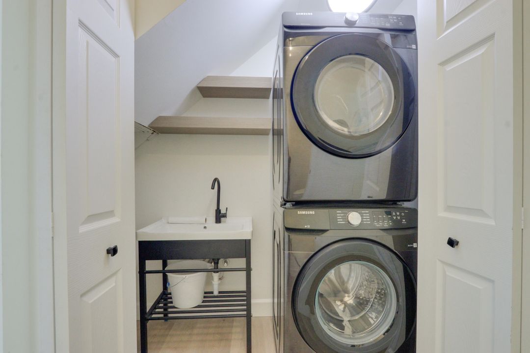 For Sale: $1,099,000 (4 beds, 2 baths, 2149 Square Feet)