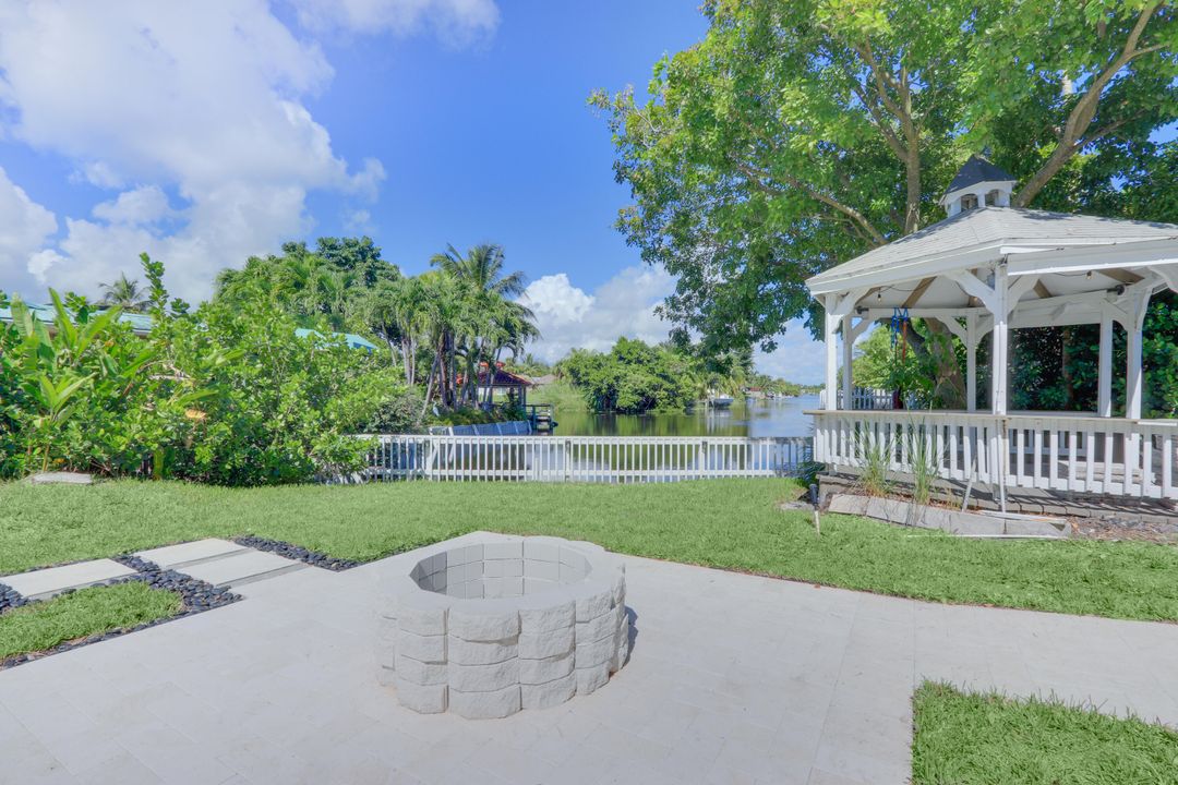 For Sale: $1,099,000 (4 beds, 2 baths, 2149 Square Feet)