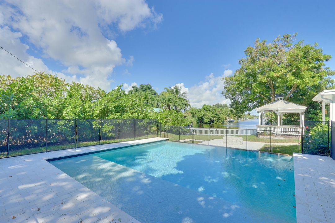 For Sale: $1,099,000 (4 beds, 2 baths, 2149 Square Feet)