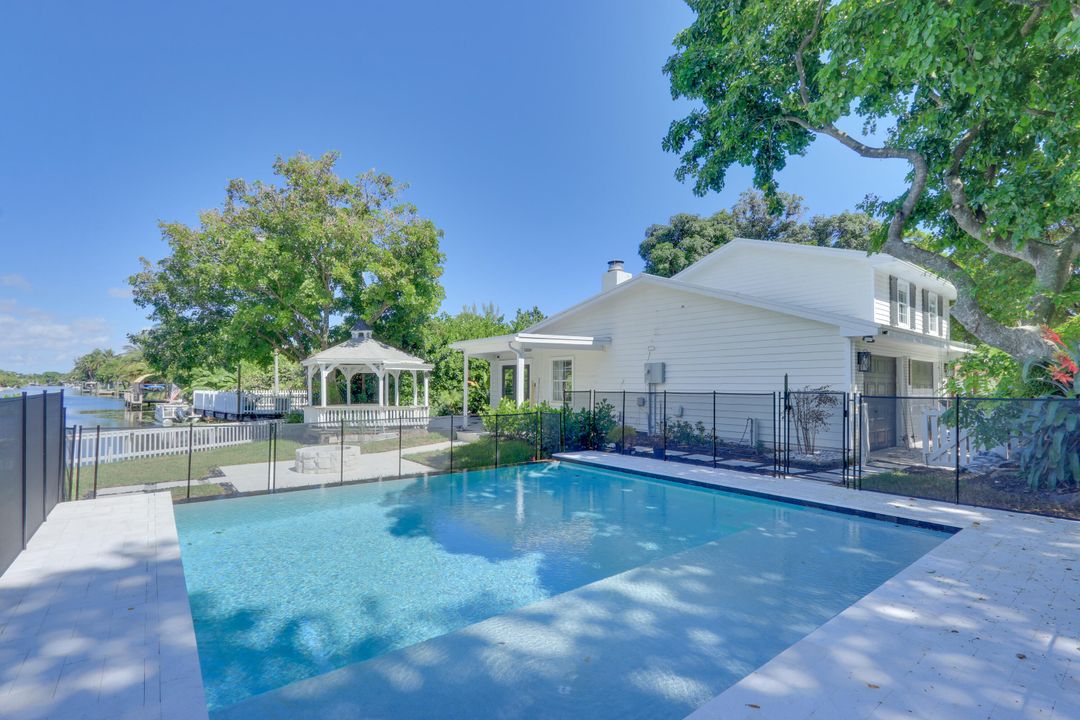 For Sale: $1,099,000 (4 beds, 2 baths, 2149 Square Feet)