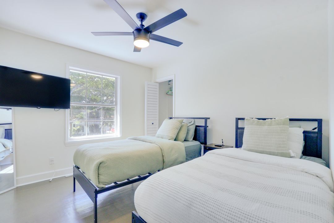 For Sale: $1,099,000 (4 beds, 2 baths, 2149 Square Feet)