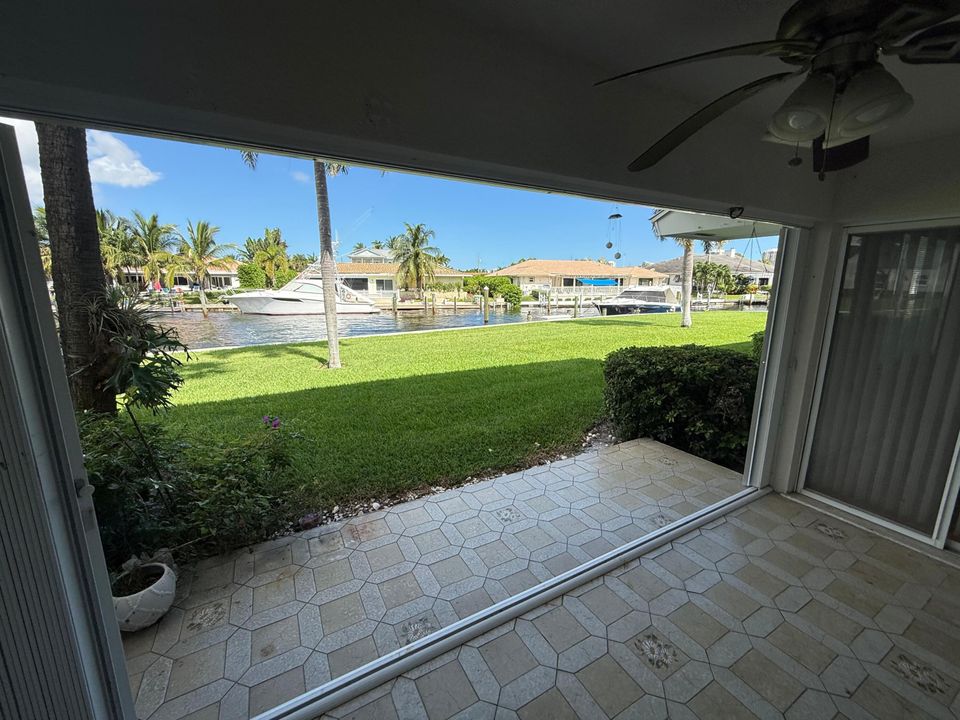 For Rent: $2,600 (2 beds, 2 baths, 1143 Square Feet)