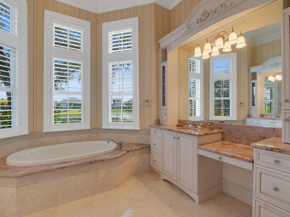 待售: $2,200,000 (3 贝兹, 3 浴室, 3673 平方英尺)