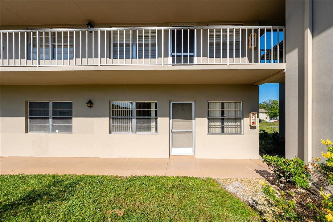 For Sale: $94,900 (1 beds, 1 baths, 800 Square Feet)