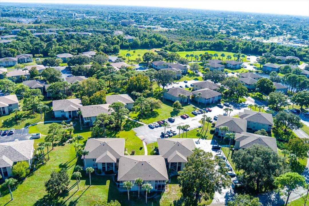 For Sale: $94,900 (1 beds, 1 baths, 800 Square Feet)