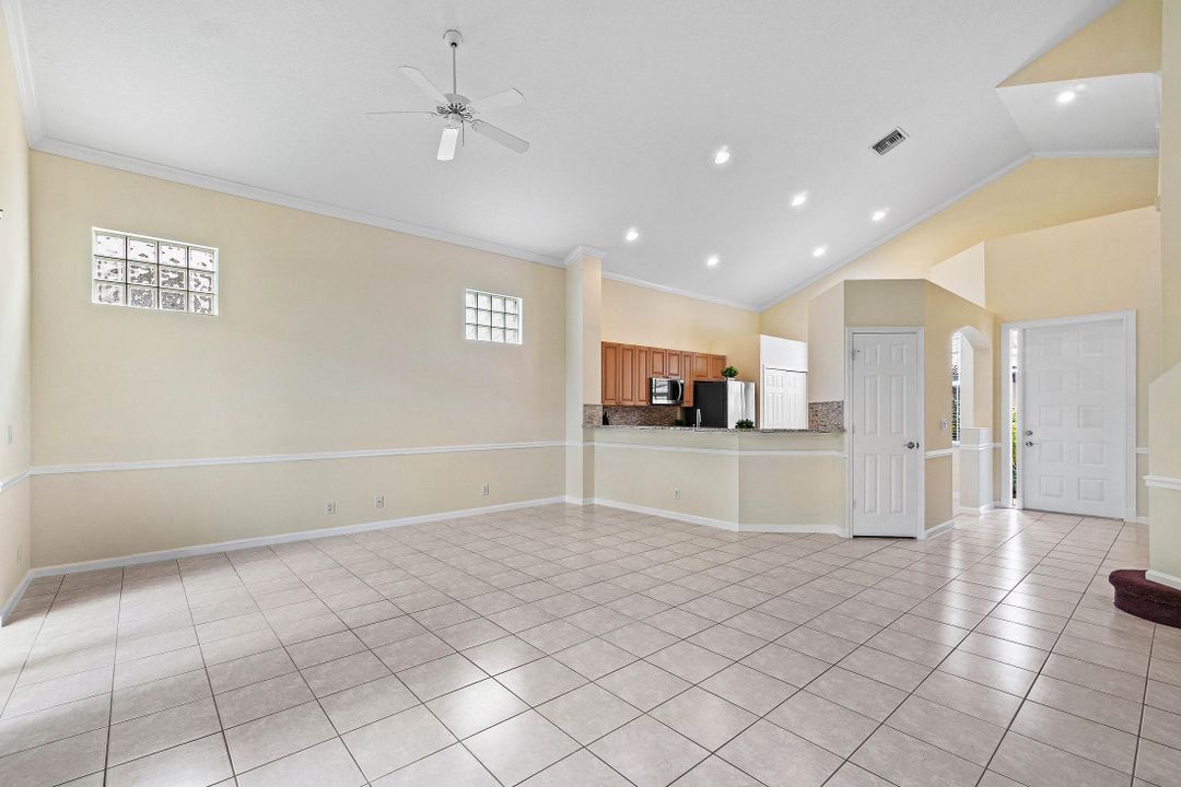 For Sale: $465,000 (3 beds, 2 baths, 1832 Square Feet)