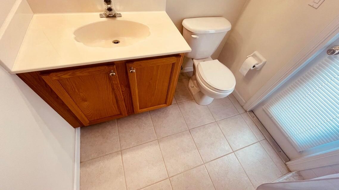 出租: $3,700 (4 贝兹, 3 浴室, 2012 平方英尺)