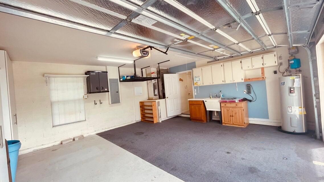 出租: $3,700 (4 贝兹, 3 浴室, 2012 平方英尺)