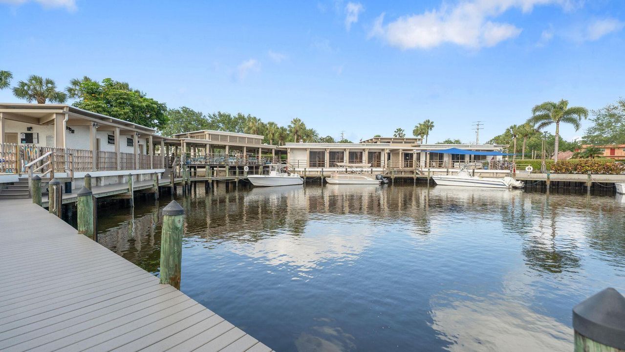 Activo con contrato: $340,000 (2 camas, 2 baños, 1394 Pies cuadrados)