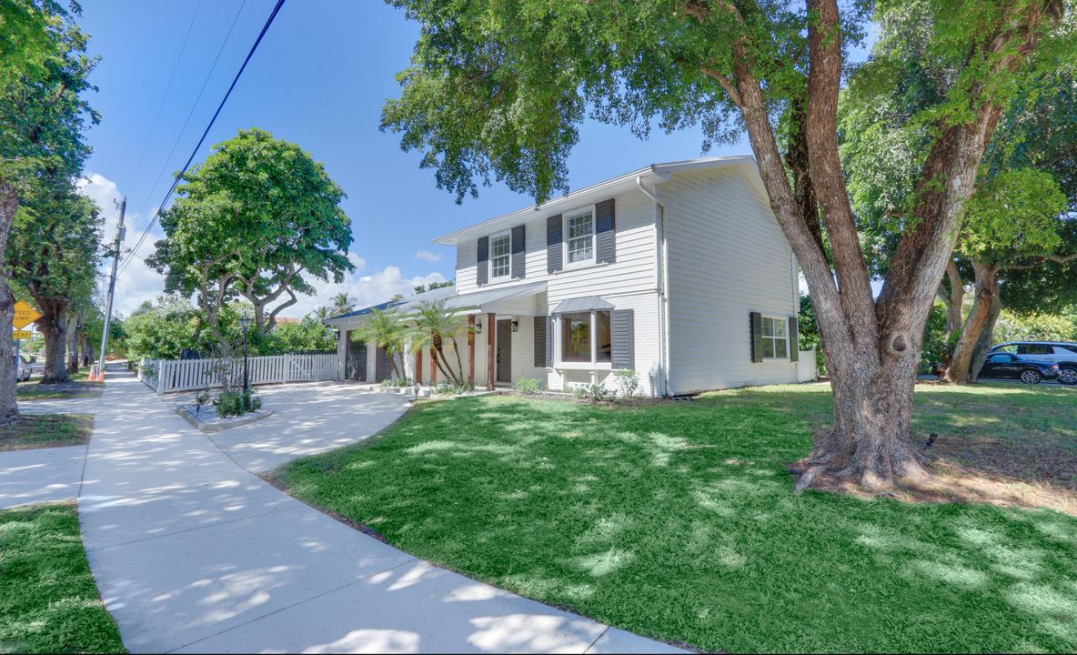 For Sale: $1,099,000 (4 beds, 2 baths, 2149 Square Feet)