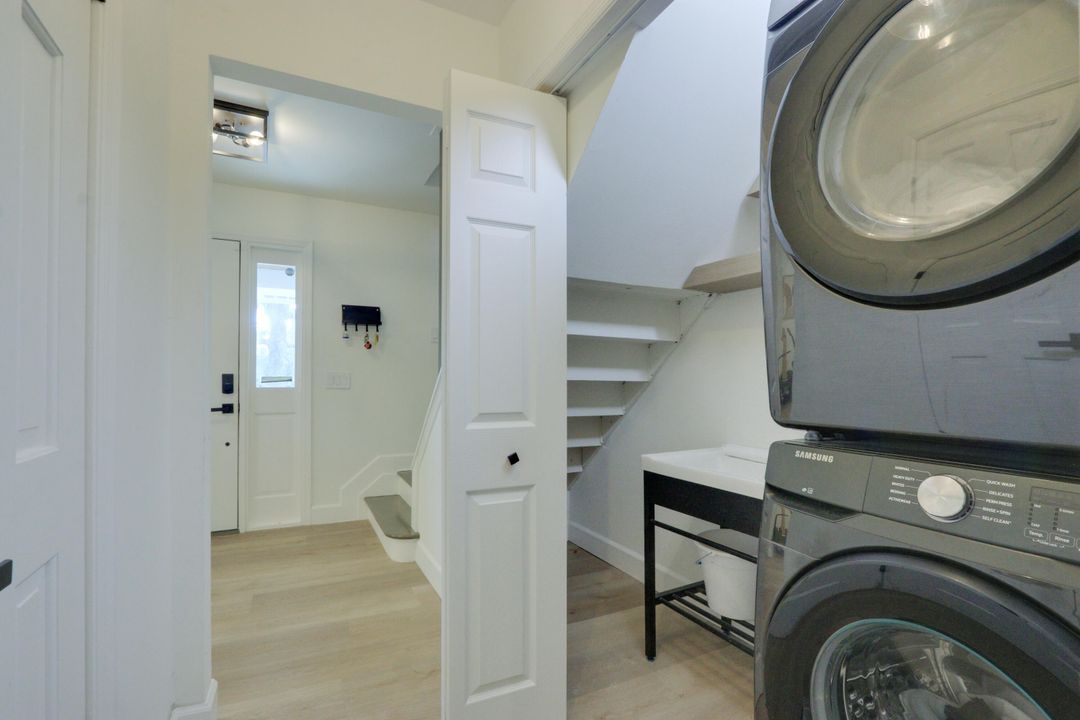 For Sale: $1,099,000 (4 beds, 2 baths, 2149 Square Feet)