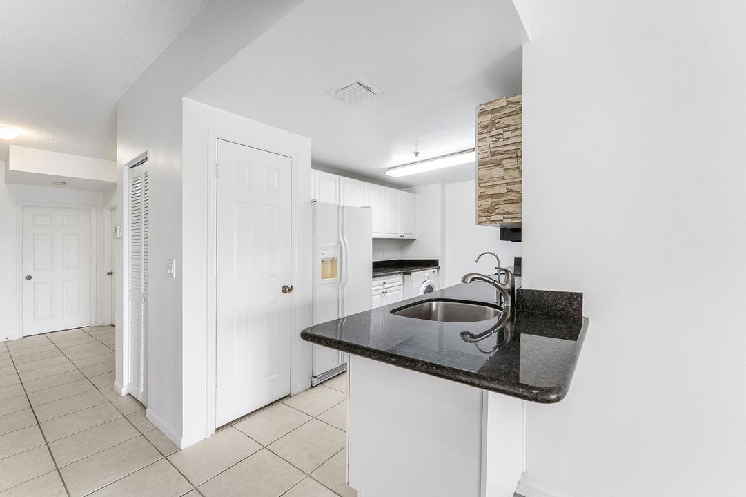 На продажу: $350,000 (3 спален, 2 ванн, 1200 Квадратных фут)