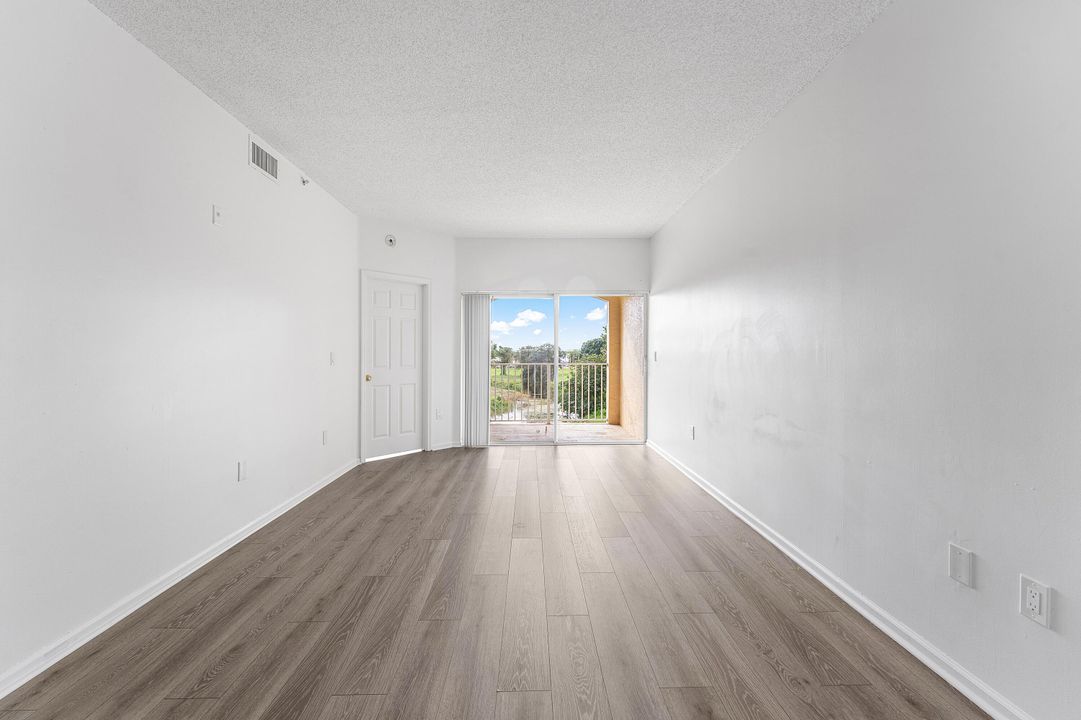 На продажу: $350,000 (3 спален, 2 ванн, 1200 Квадратных фут)