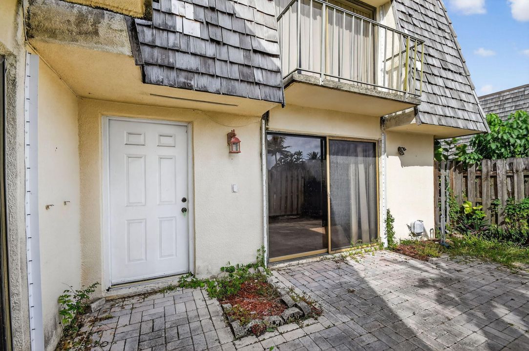 En Venta: $239,777 (2 camas, 2 baños, 1232 Pies cuadrados)