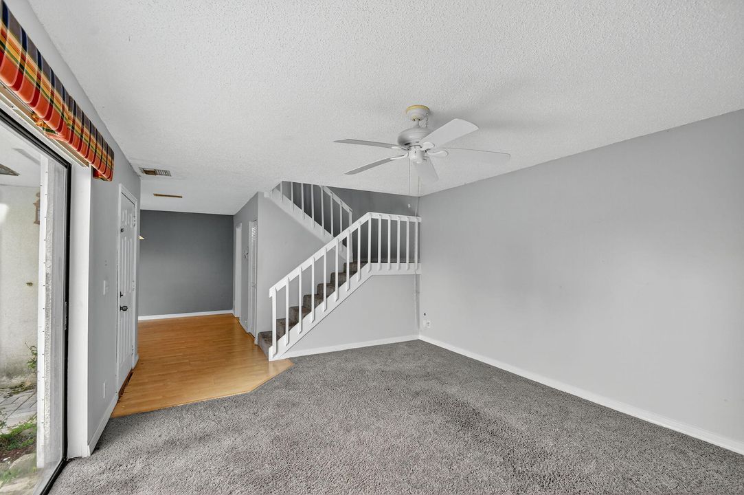 En Venta: $239,777 (2 camas, 2 baños, 1232 Pies cuadrados)