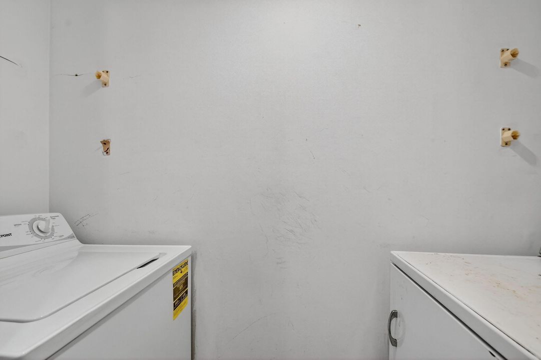 En Venta: $239,777 (2 camas, 2 baños, 1232 Pies cuadrados)