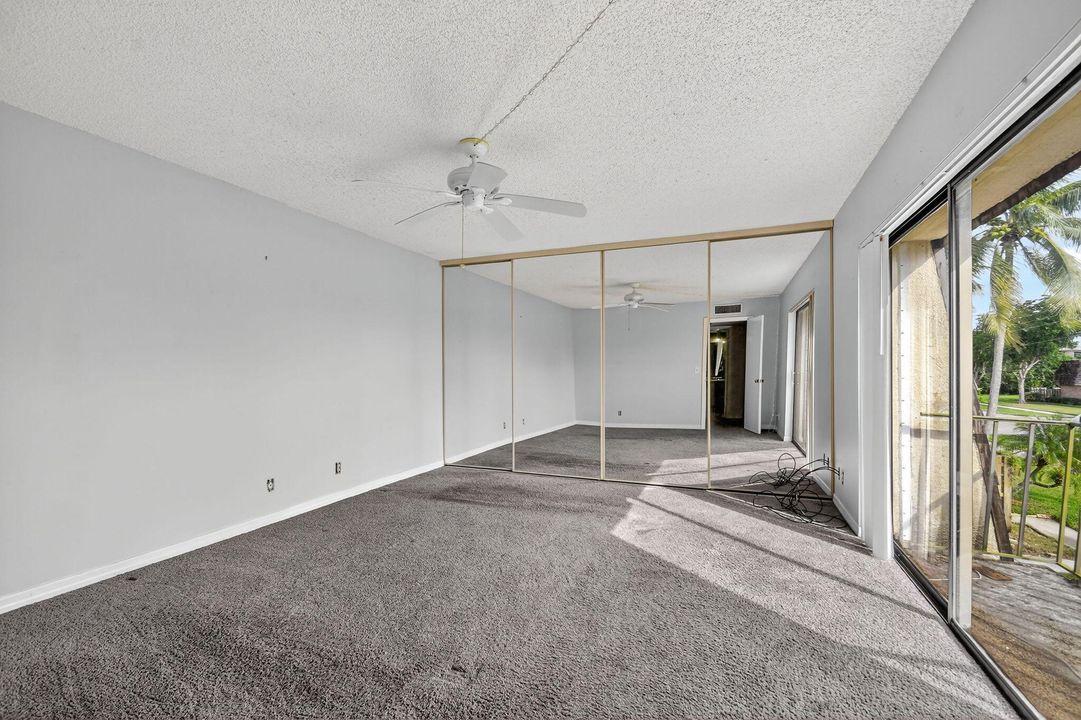 En Venta: $239,777 (2 camas, 2 baños, 1232 Pies cuadrados)