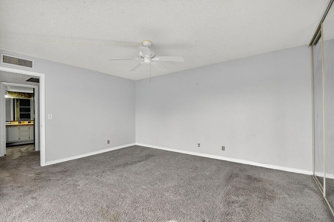 En Venta: $239,777 (2 camas, 2 baños, 1232 Pies cuadrados)